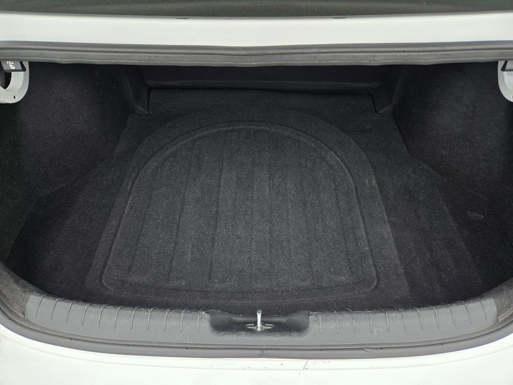 Used 2023 Hyundai Elantra SEL image 6