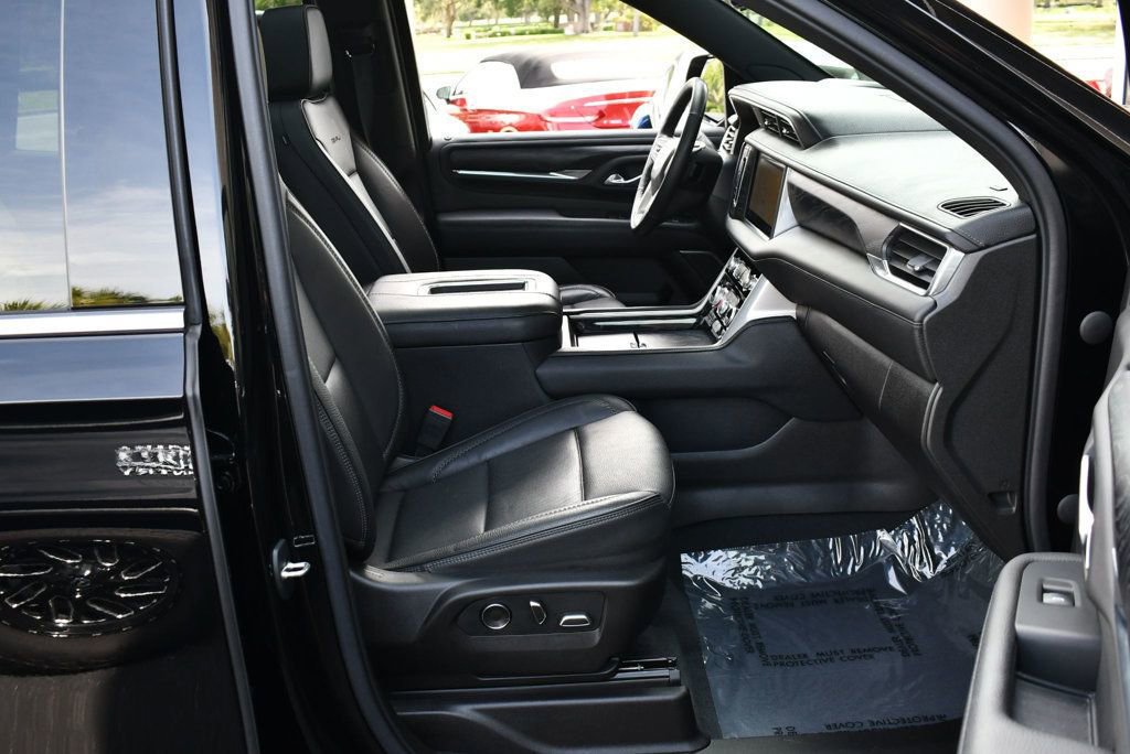 Used 2021 GMC Yukon Denali w/ Denali Premium Package image 57