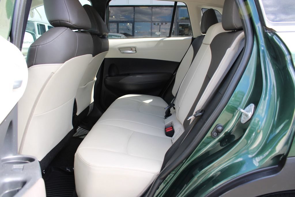 Used 2022 Toyota Corolla Cross XLE w/ Convenience Package AWD/4WD image 11