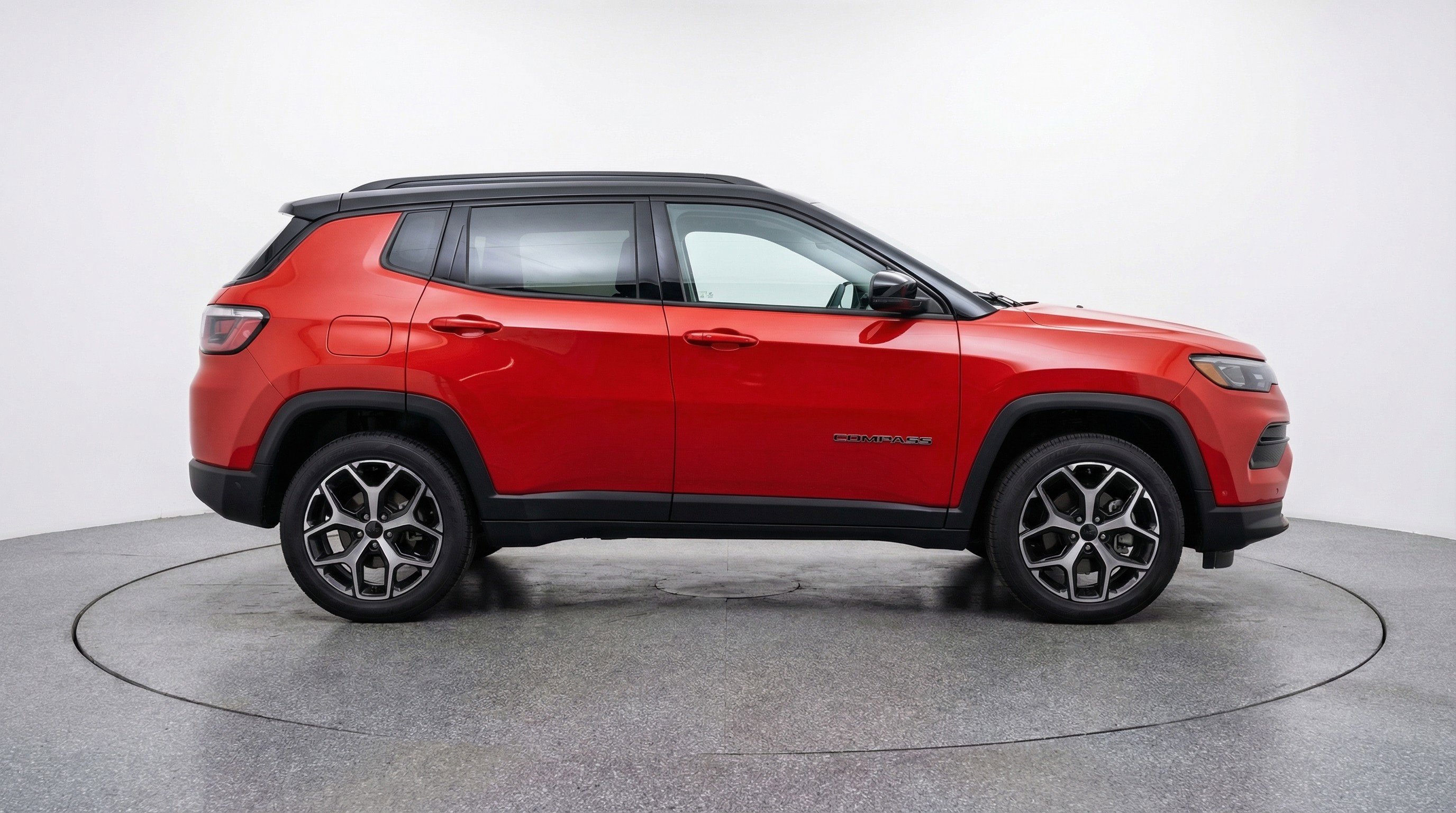Used 2025 Jeep Compass Limited image 11
