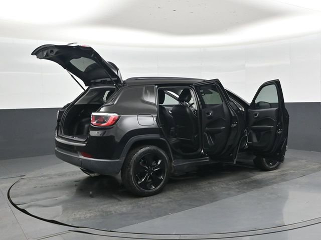 Used 2018 Jeep Compass Latitude FWD image 46