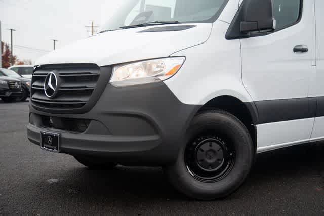 Used 2025 Mercedes-Benz Sprinter 2500 image 14
