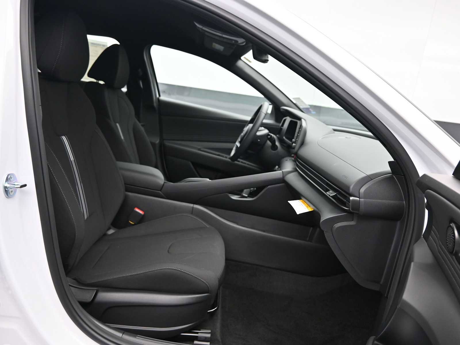 New 2026 Hyundai Elantra Sport w/ Cargo Package image 11