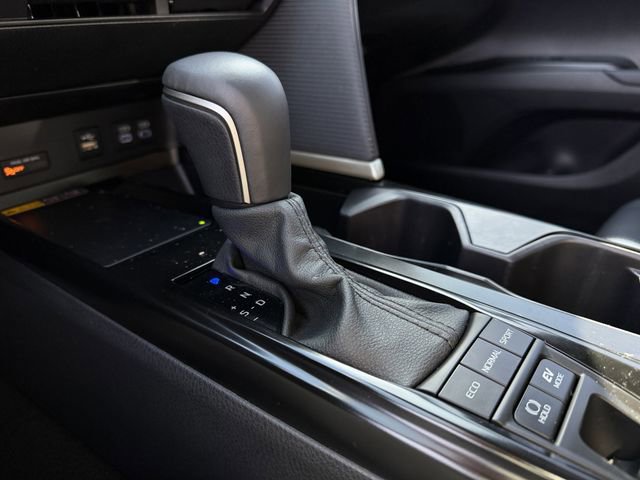 Certified 2025 Toyota Camry SE w/ Convenience Package image 19