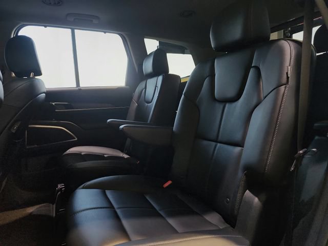 Certified 2024 Kia Telluride EX w/ EX Captain's Chair Package AWD/4WD image 22