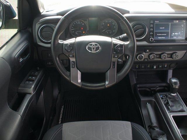Used 2020 Toyota Tacoma TRD Sport w/ Technology Package image 5