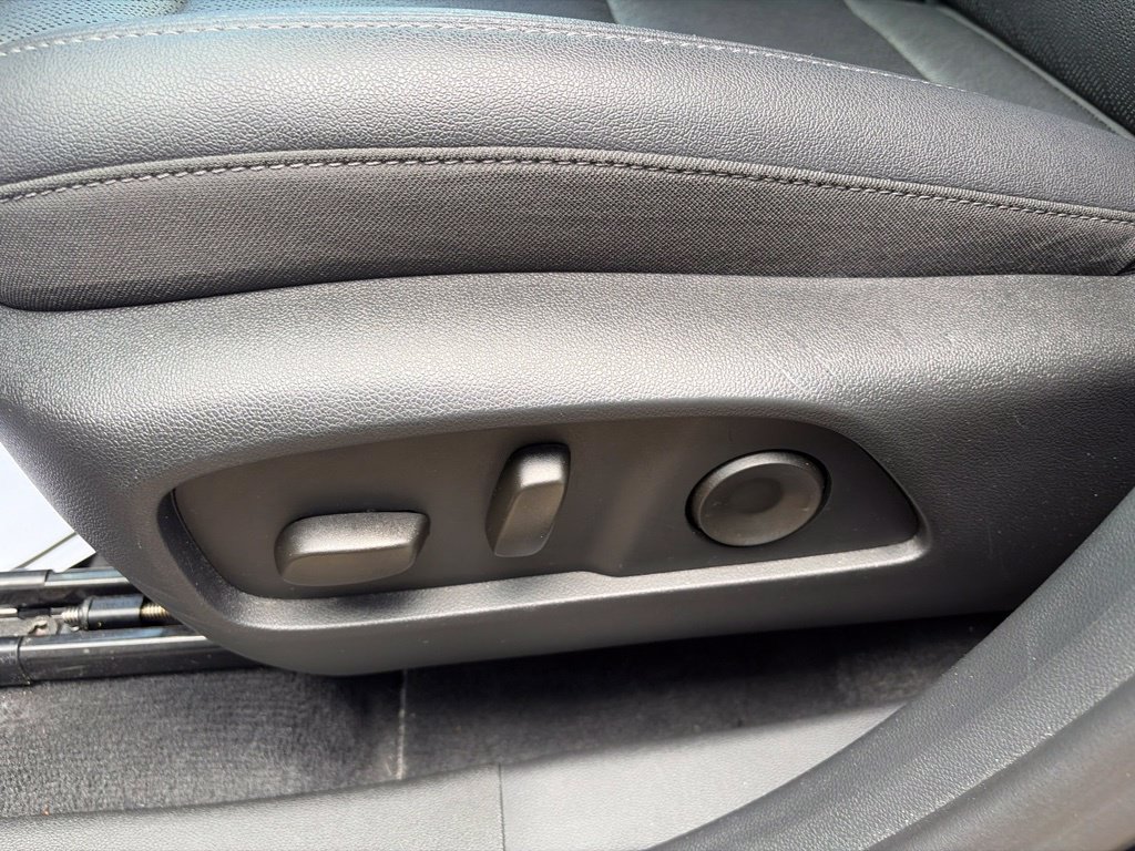 Used 2026 Chevrolet Equinox LT w/ Convenience Package II AWD/4WD image 22