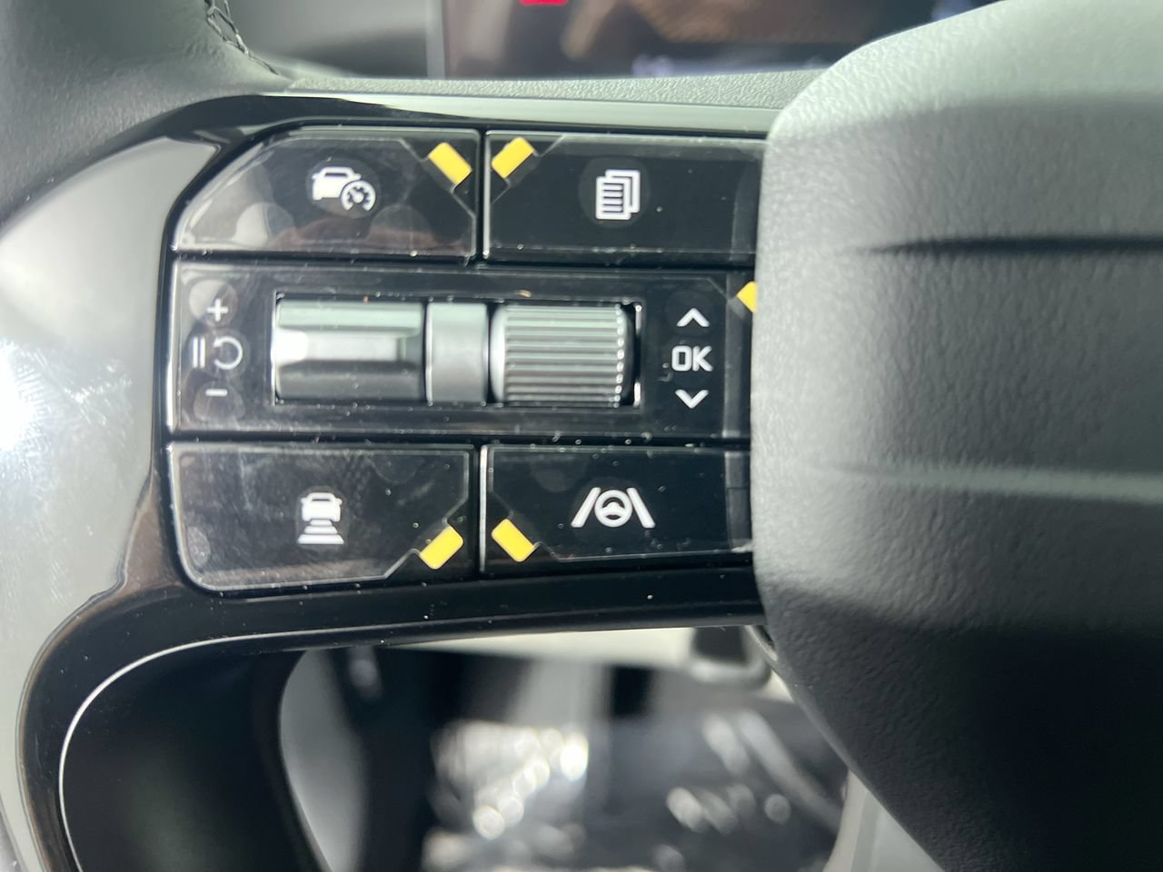New 2026 Kia Sorento S FWD image 16