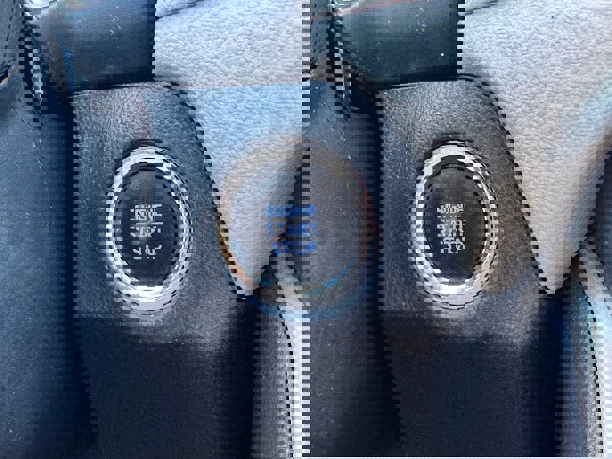 Used 2021 Toyota RAV4 XLE image 31