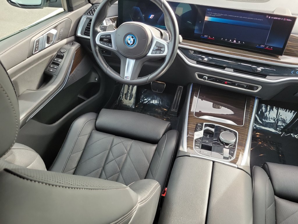 Used 2024 BMW X5 xDrive50e w/ M Sport Package AWD/4WD image 11