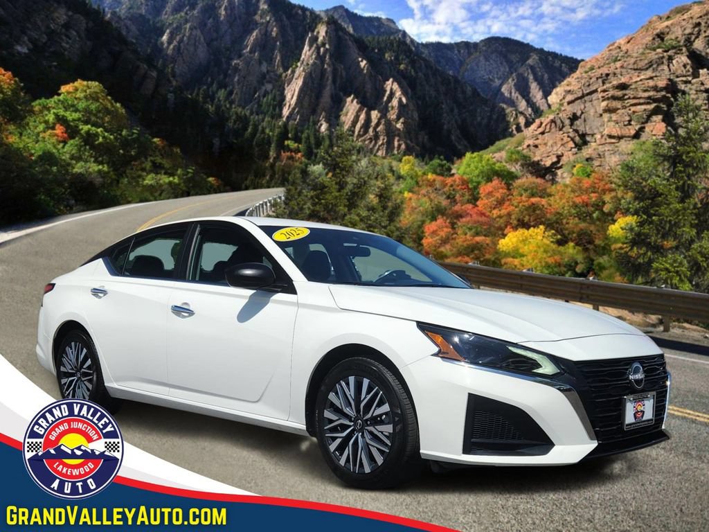 Used 2025 Nissan Altima 2.5 SV