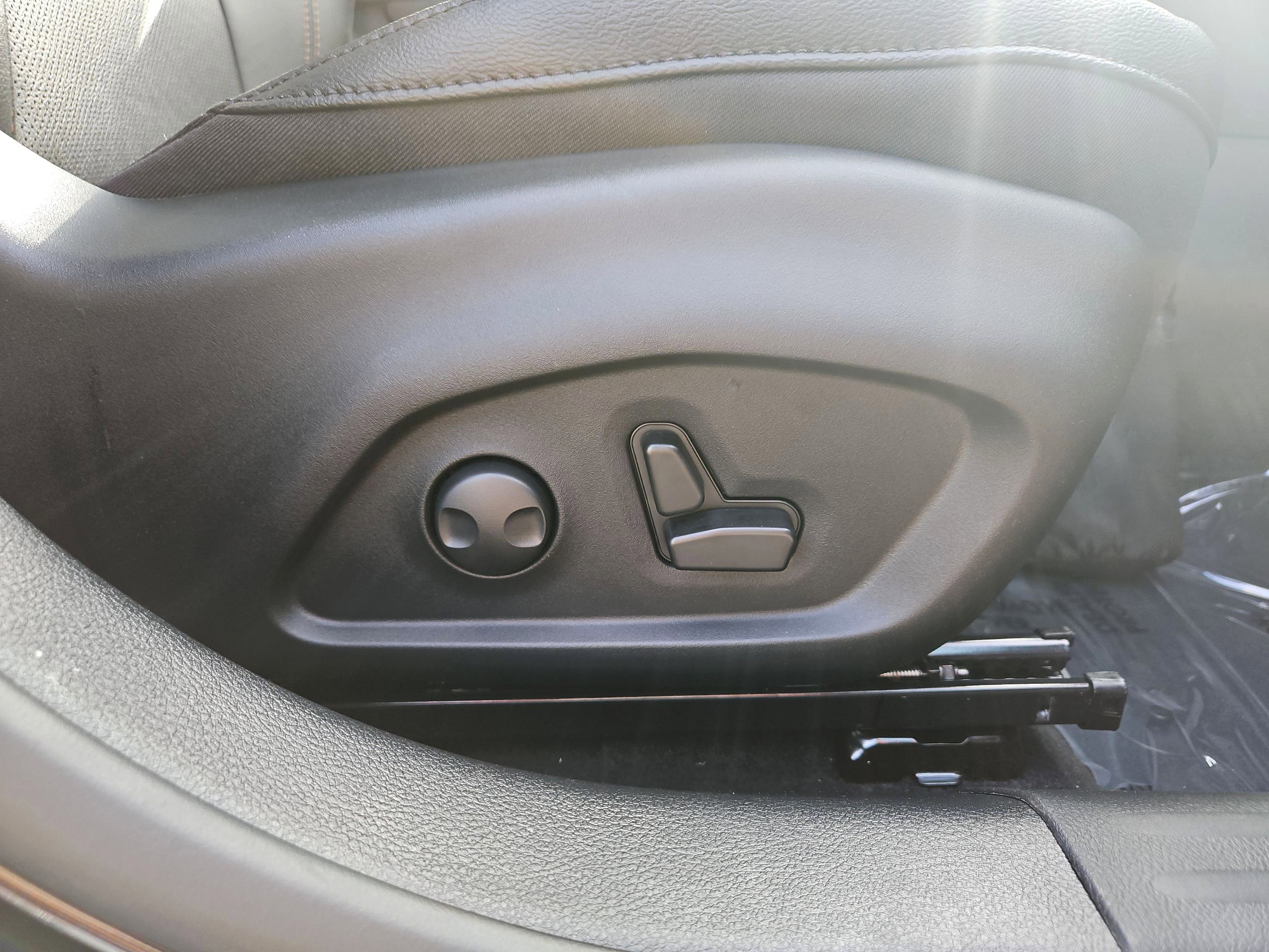 New 2024 Jeep Compass Limited w/ Elite Group image 74