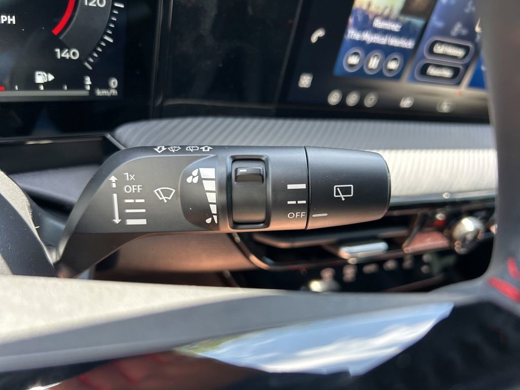New 2026 Nissan Kicks SR image 28
