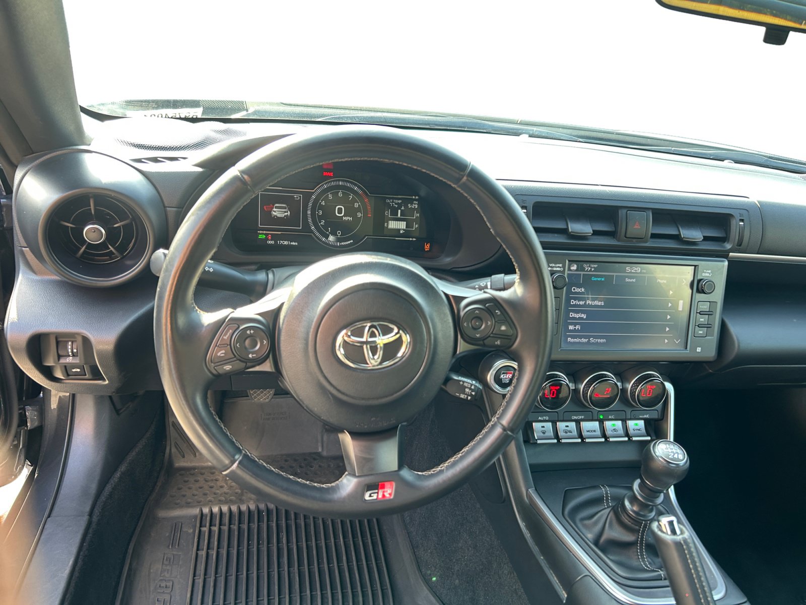 Used 2024 Toyota GR86 RWD image 12