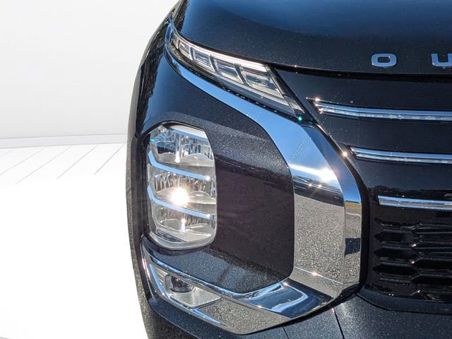 New 2026 Mitsubishi Outlander SE image 9