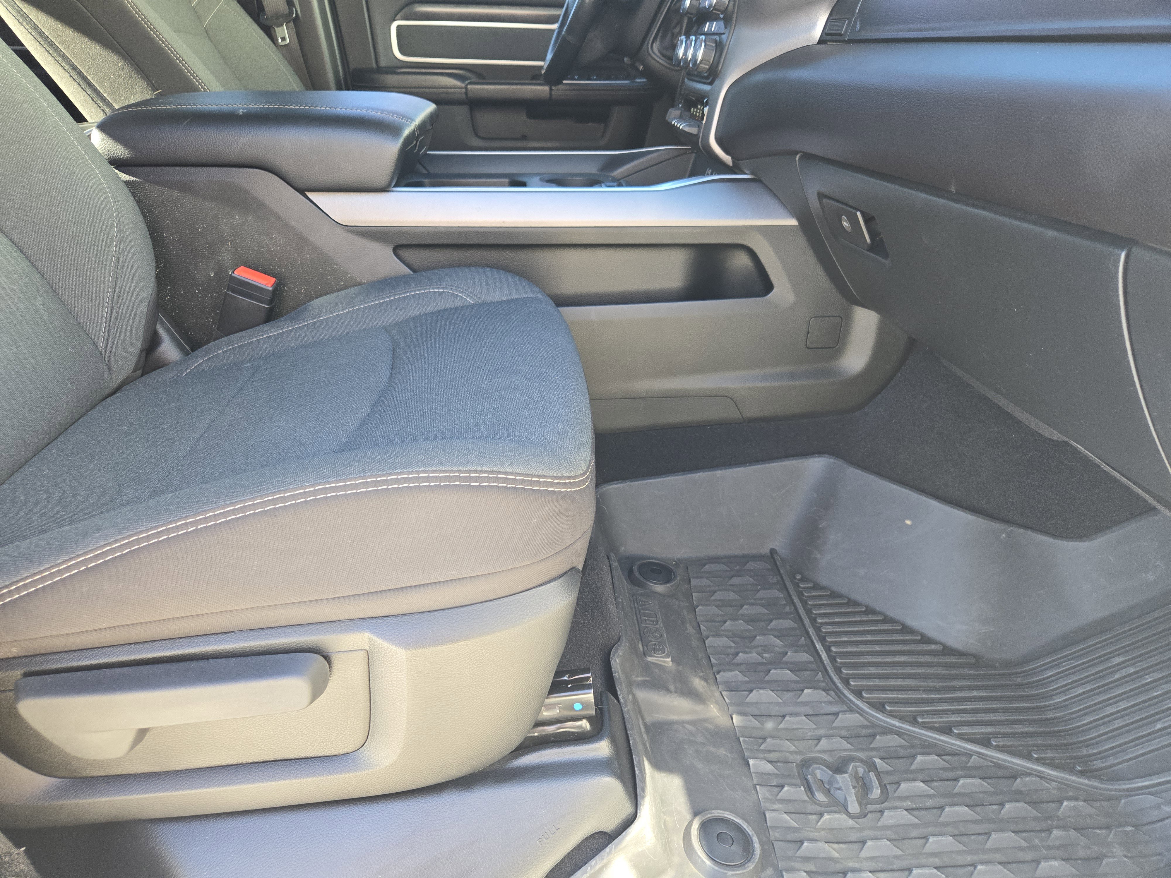 Used 2023 RAM 3500 Big Horn w/ Level 1 Equipment Group image 17