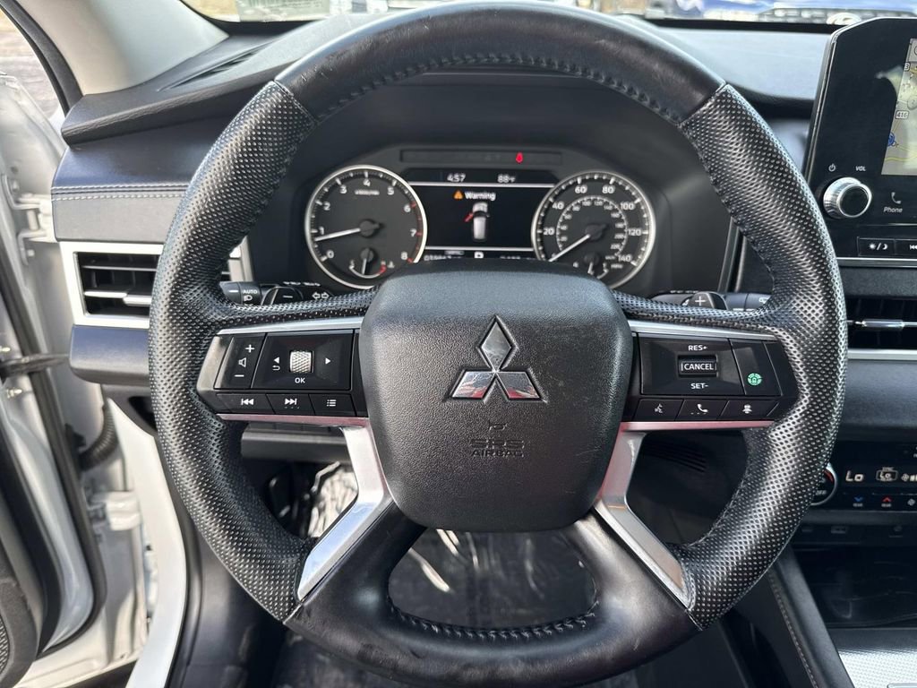 Used 2022 Mitsubishi Outlander SEL AWD/4WD image 41