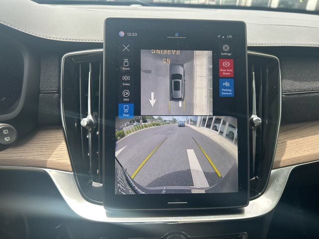 Certified 2025 Volvo XC90 B6 Plus AWD/4WD image 24