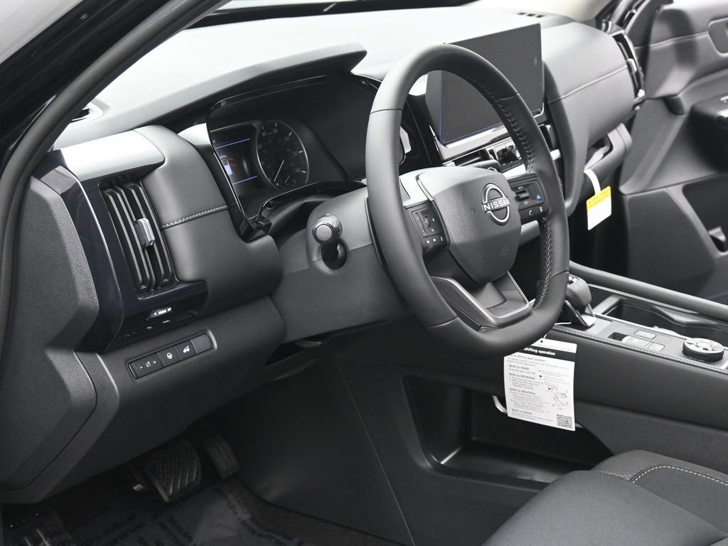 New 2026 Nissan Pathfinder SV image 7