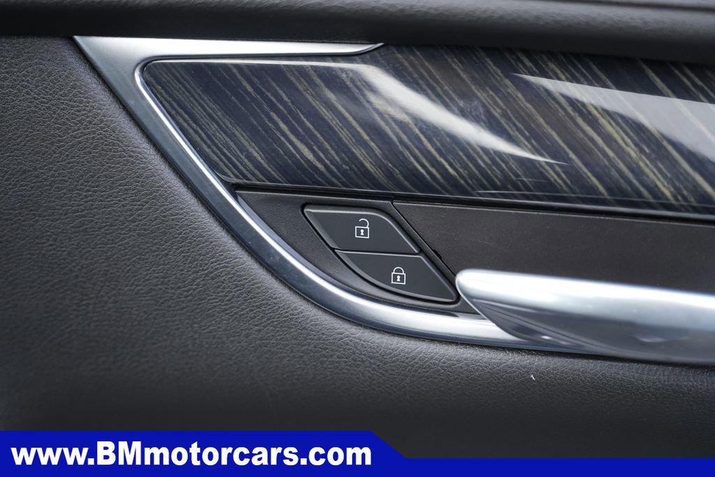 Used 2022 Cadillac XT6 Premium Luxury image 39