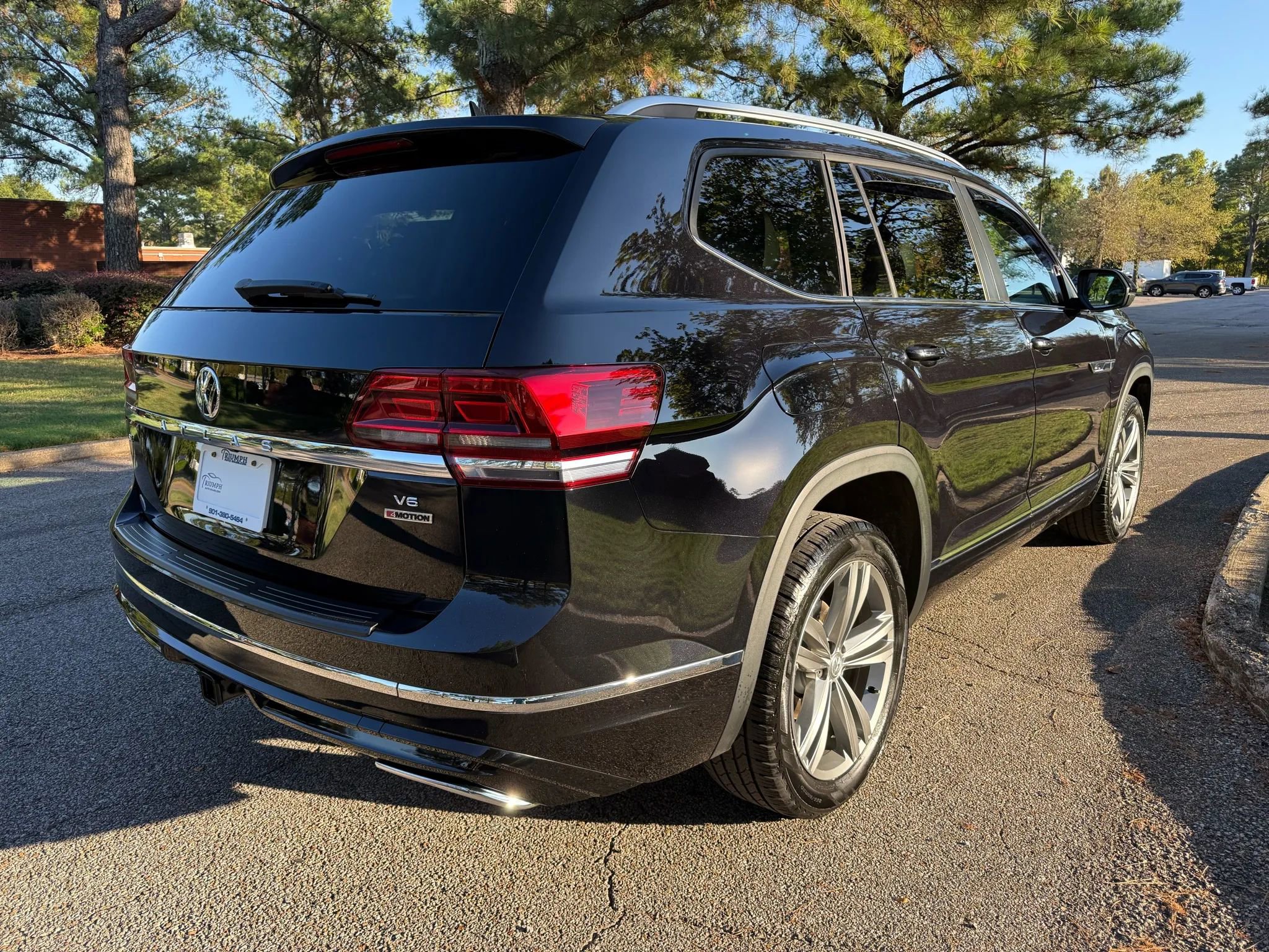 Used 2019 Volkswagen Atlas SE w/ Panoramic Sunroof Package image 5