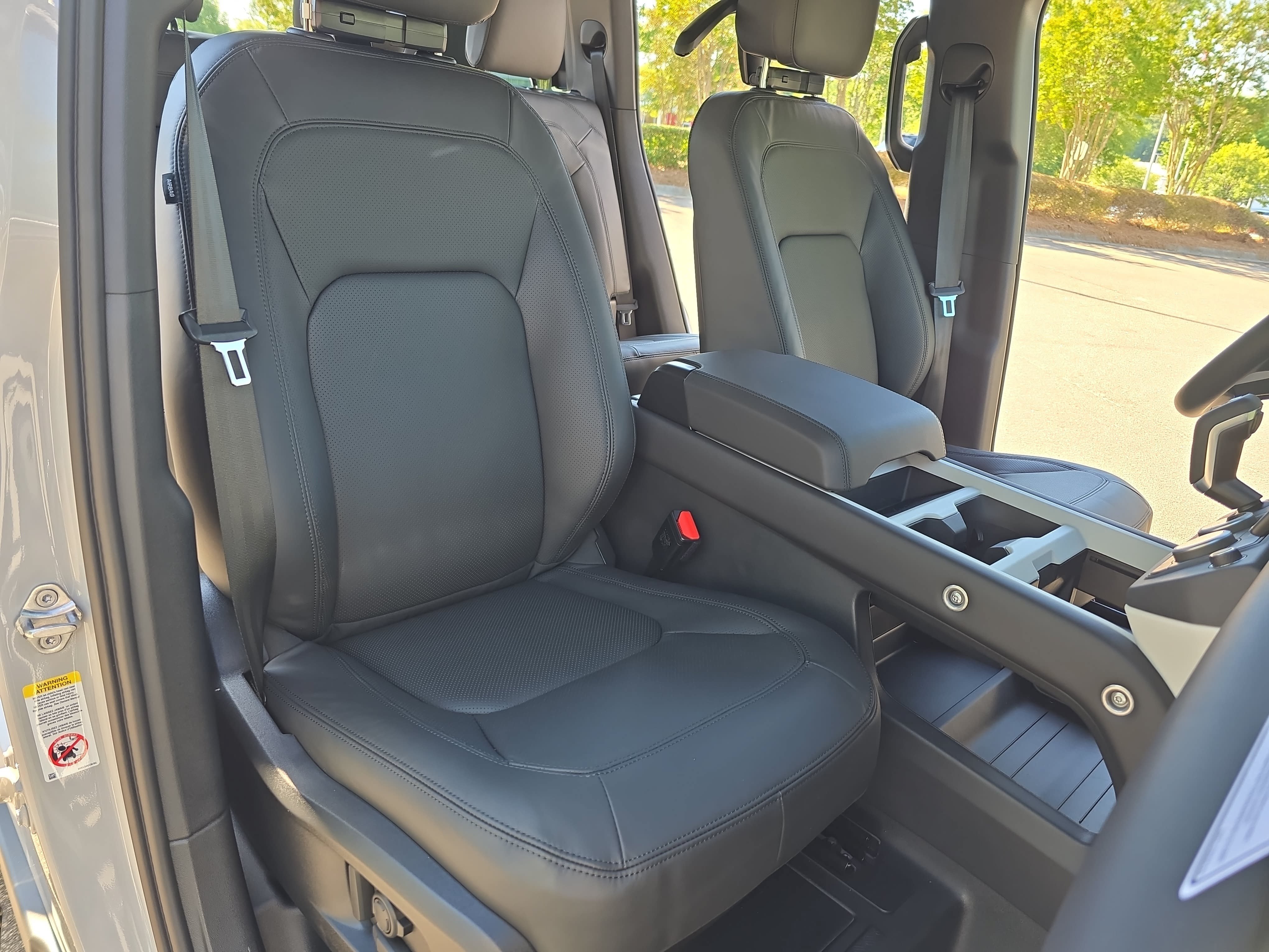 New 2026 Land Rover Defender 110 X-Dynamic SE AWD/4WD image 10