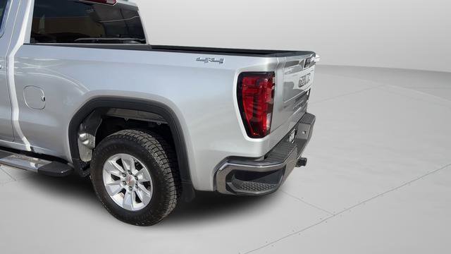 Used 2022 GMC Sierra 1500 SLE image 4
