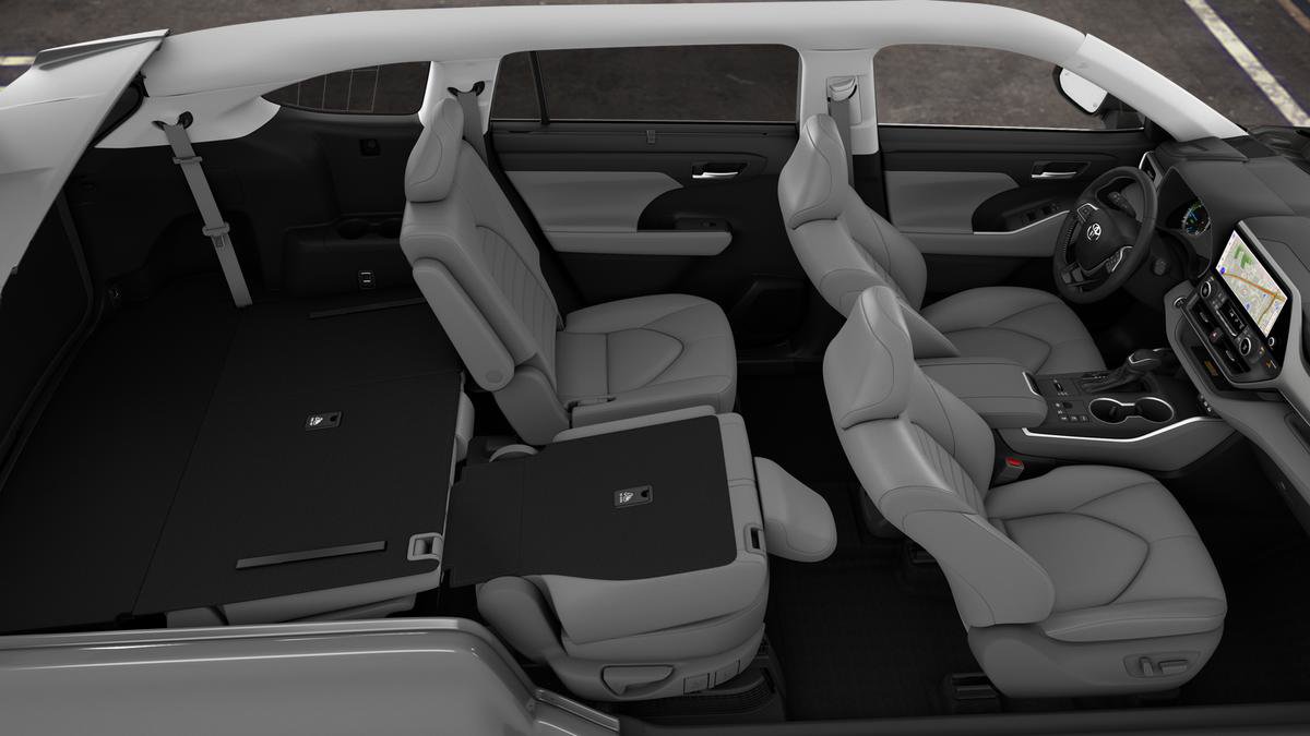 New 2026 Toyota Highlander XLE image 4
