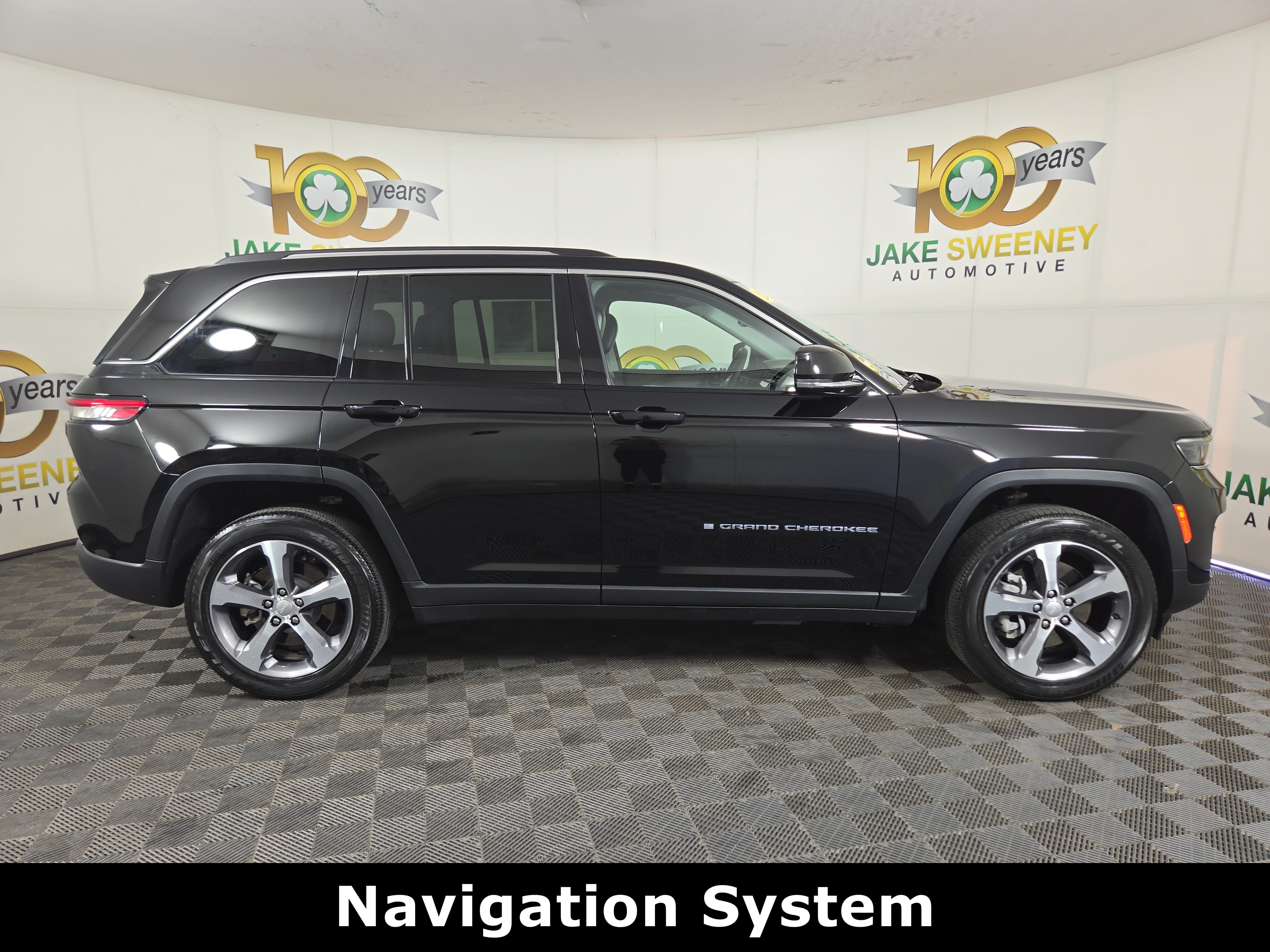 Used 2023 Jeep Grand Cherokee 4WD 4xe image 9