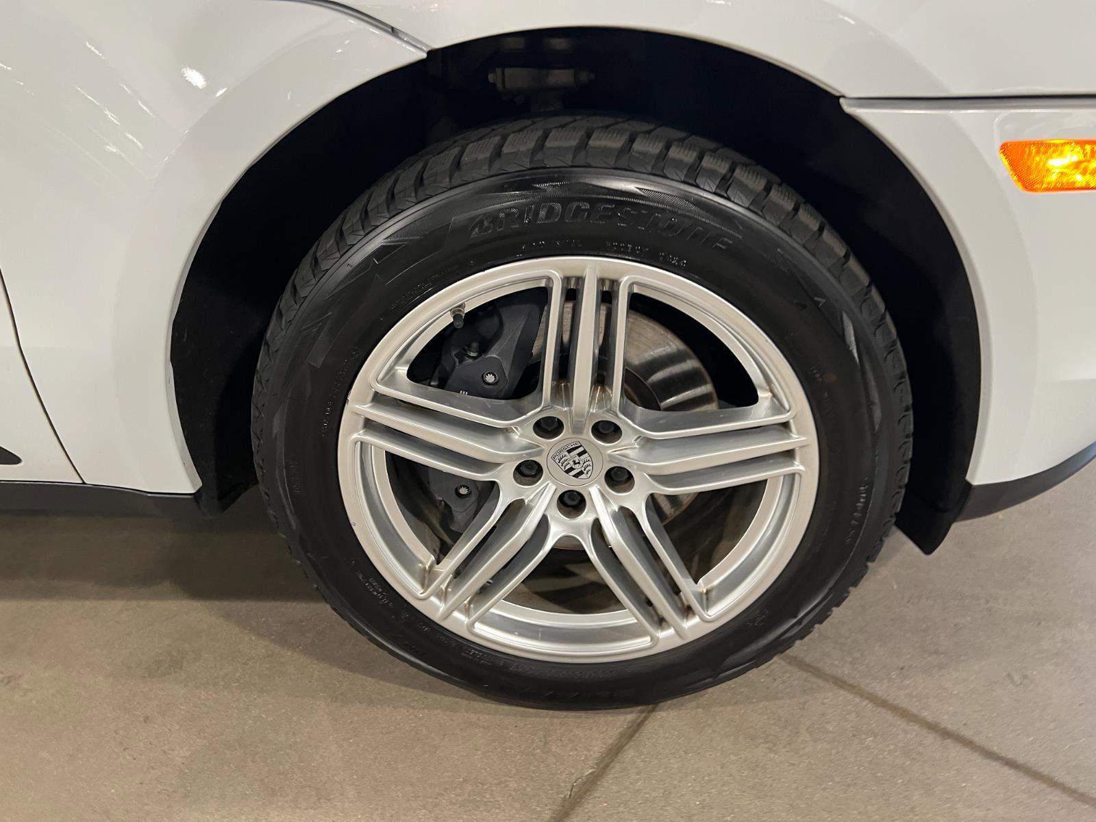 Used 2021 Porsche Macan image 40