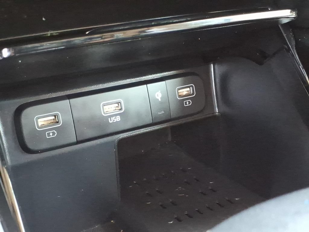 Certified 2023 Kia Sorento SX FWD image 19