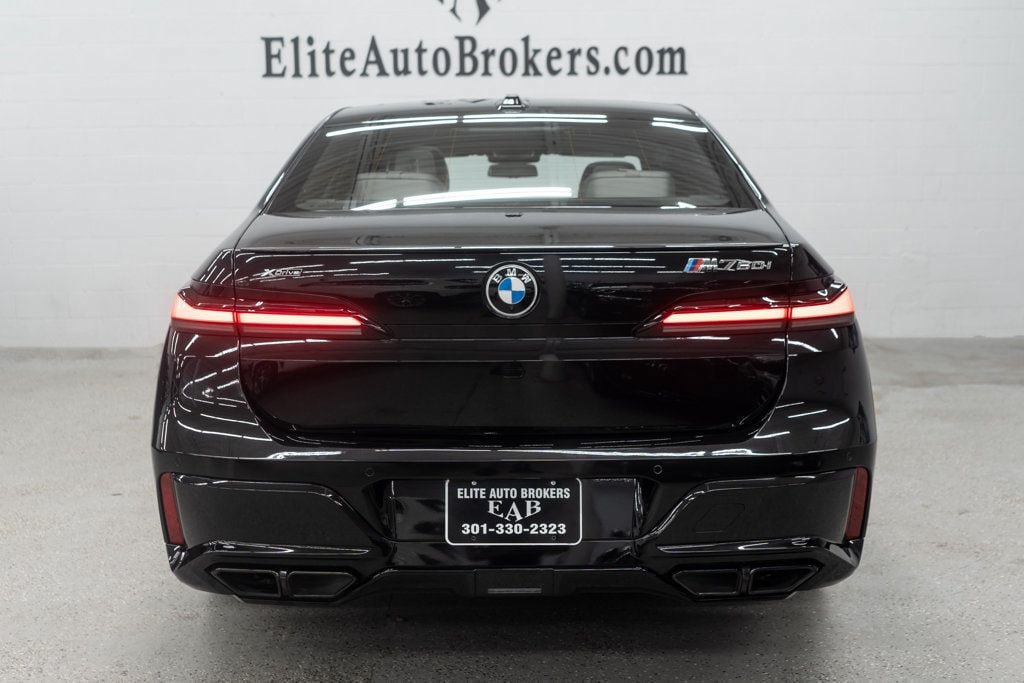 Used 2023 BMW 760i xDrive w/ Executive Package AWD/4WD image 4