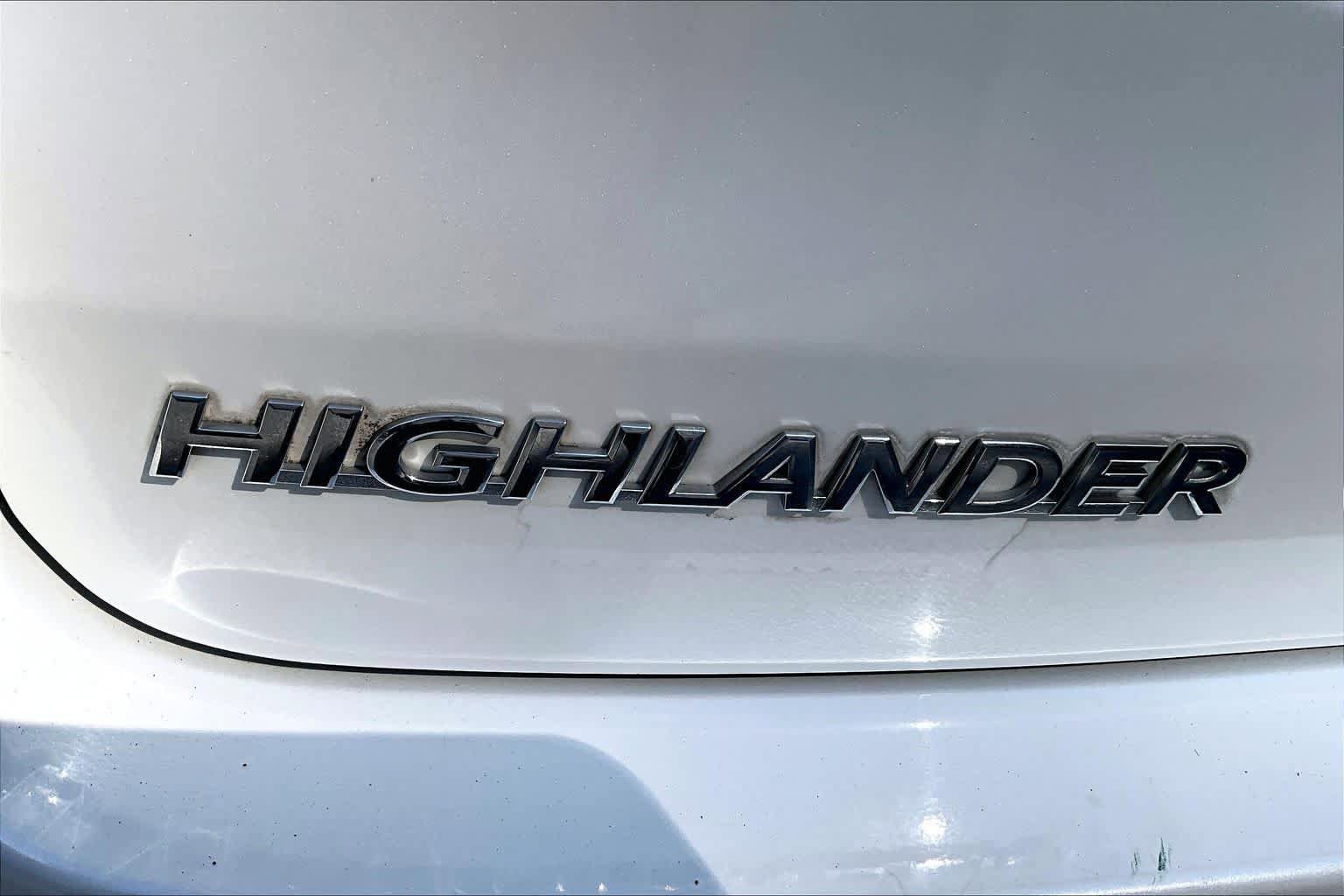 Used 2016 Toyota Highlander Plus FWD image 30