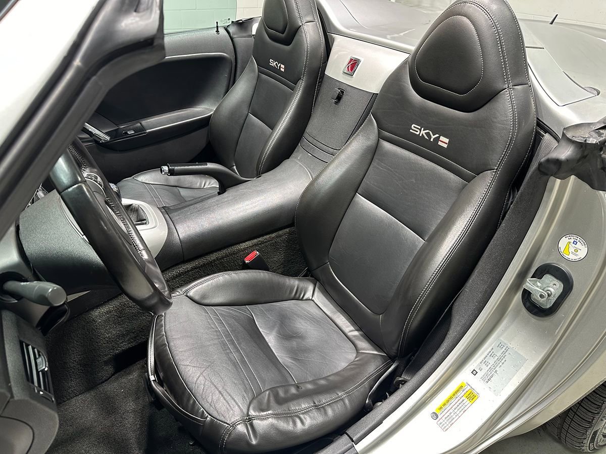 Used 2008 Saturn Sky Red Line RWD image 16