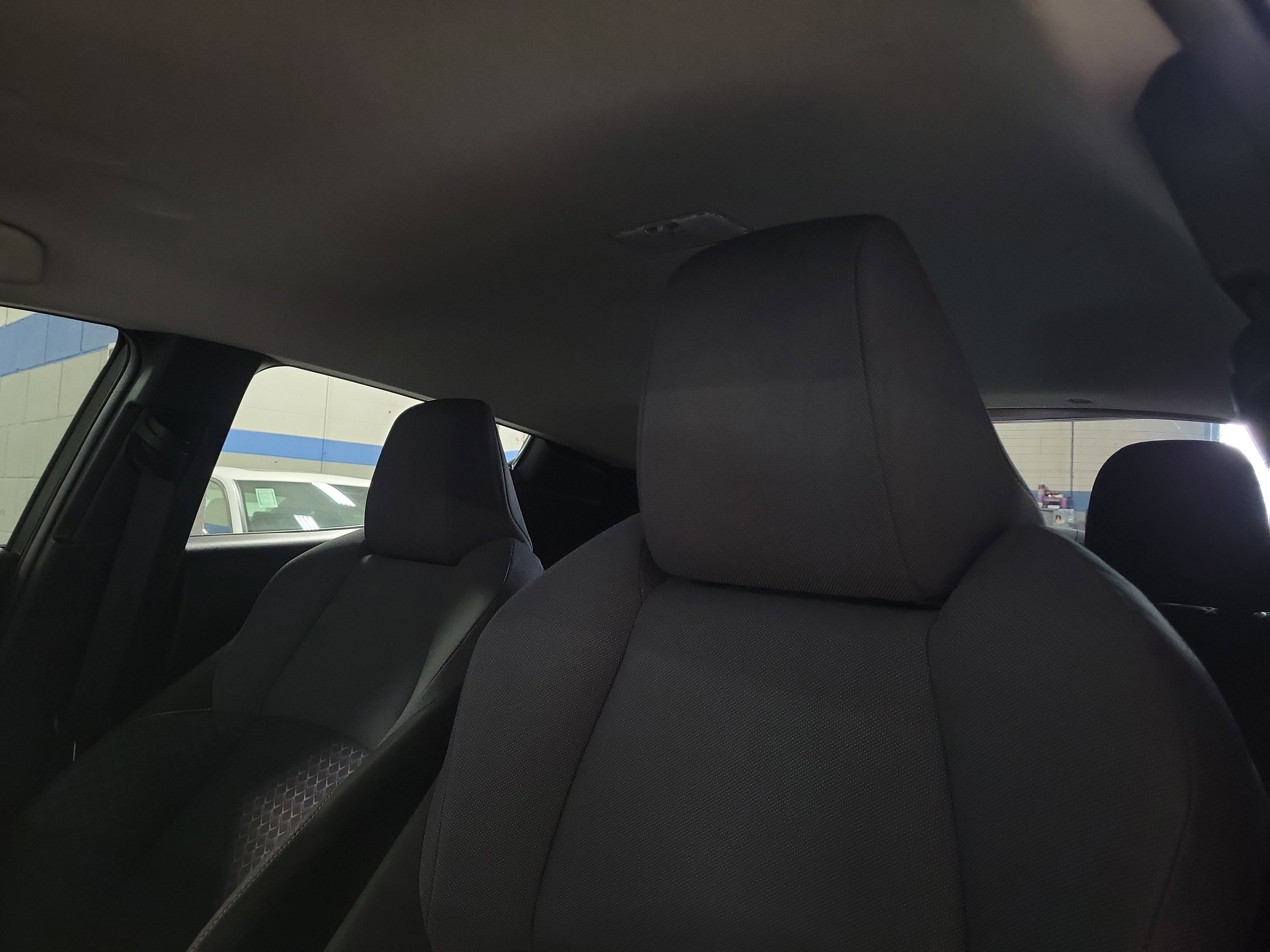 Used 2020 Toyota C-HR LE FWD image 16