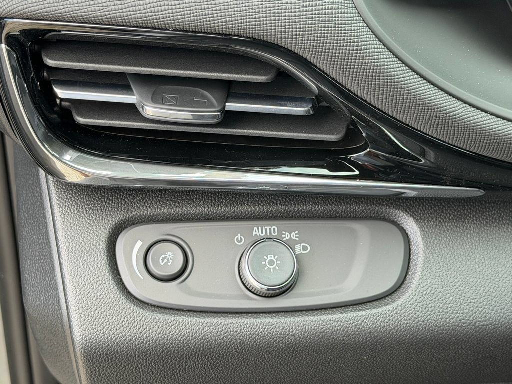 New 2026 Buick Envista Sport Touring w/ Convenience I Package FWD image 17