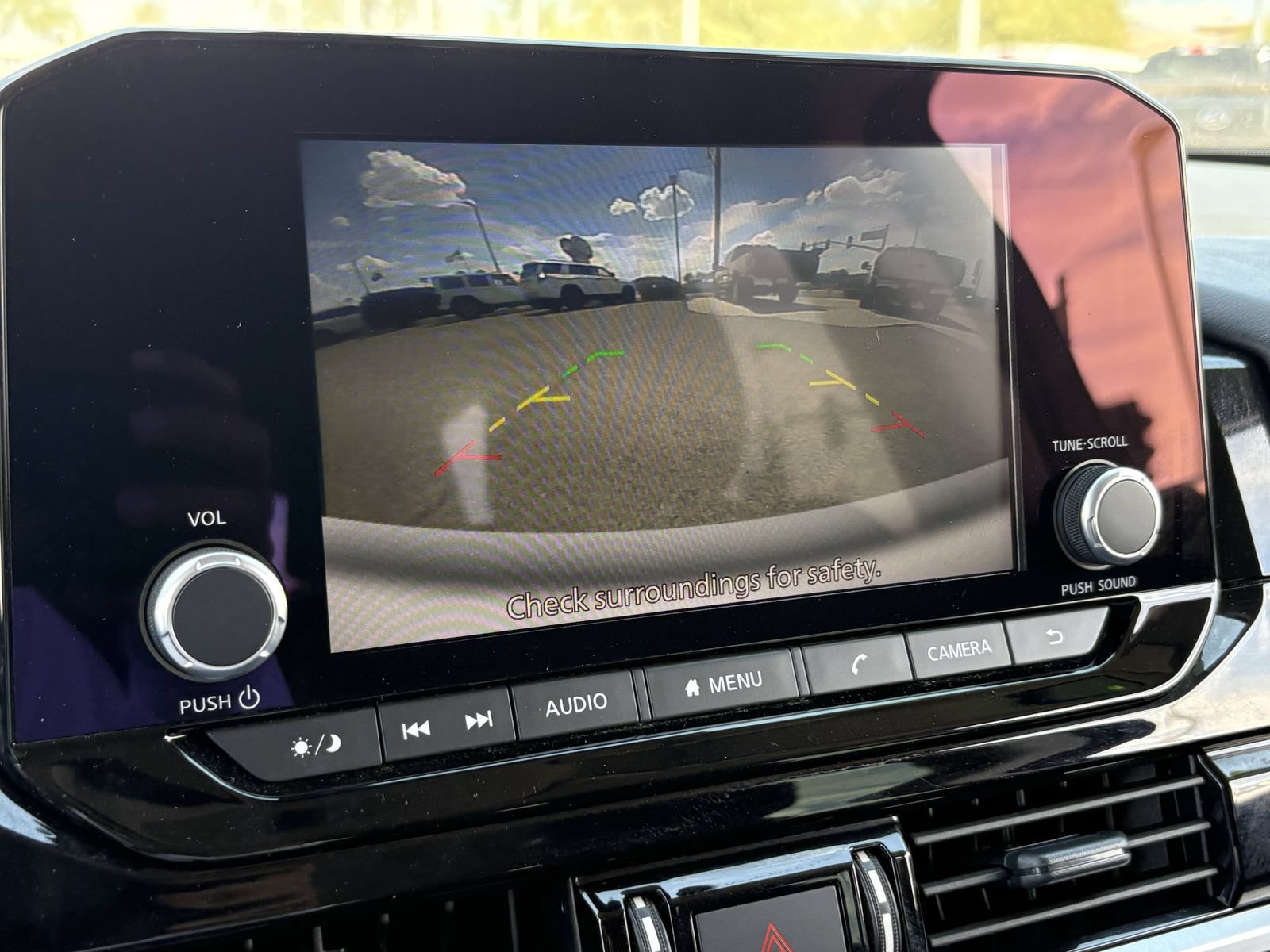 Used 2025 Nissan Pathfinder SV AWD/4WD image 28