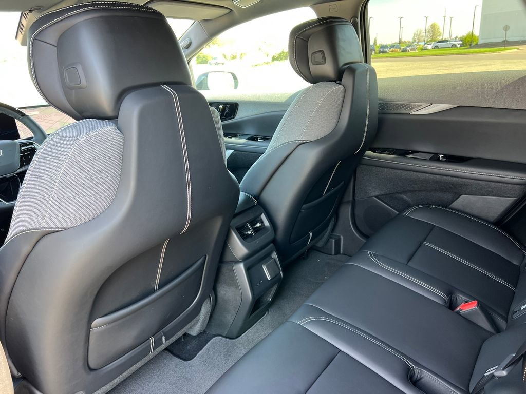 New 2025 Cadillac Optiq Sport 1 AWD/4WD image 30