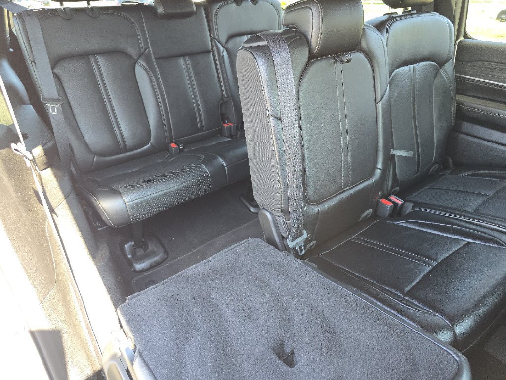 Used 2024 Jeep Wagoneer Series II w/ Flexible Seating Group AWD/4WD image 30