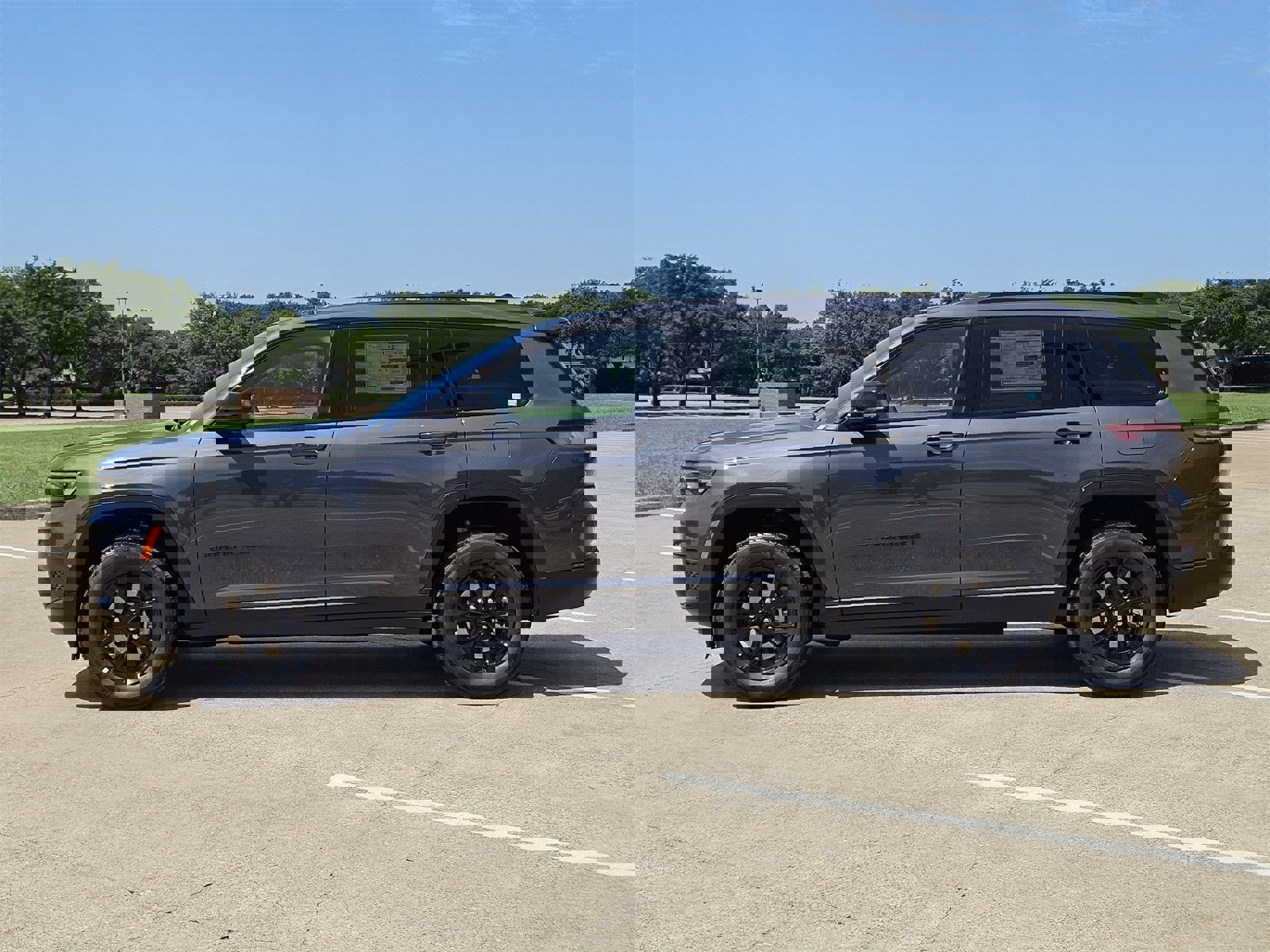 New 2025 Jeep Grand Cherokee L Altitude image 3