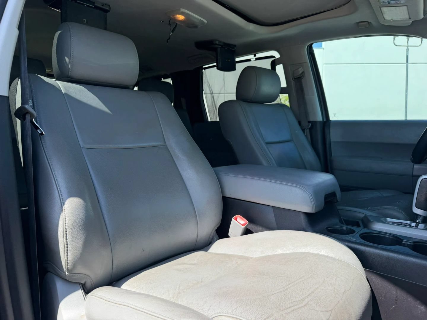 Used 2016 Toyota Sequoia Limited w/ Safety & Convenience Package AWD/4WD image 18