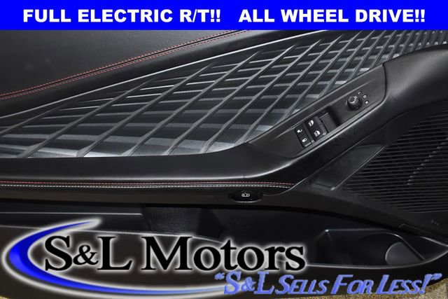 Used 2025 Dodge Charger R/T w/ Quick Order Package 25M R/T image 24