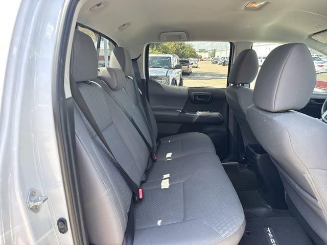 Used 2023 Toyota Tacoma SR5 RWD image 31