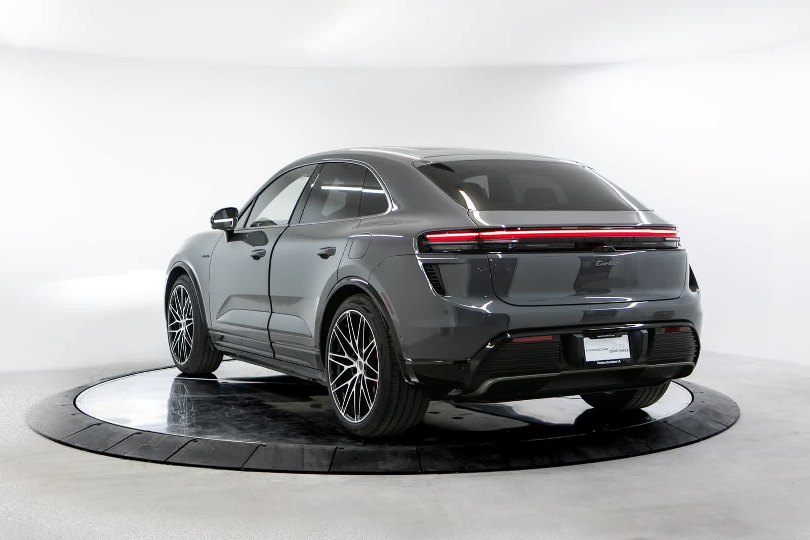 New 2026 Porsche Macan Turbo Electric AWD/4WD image 3