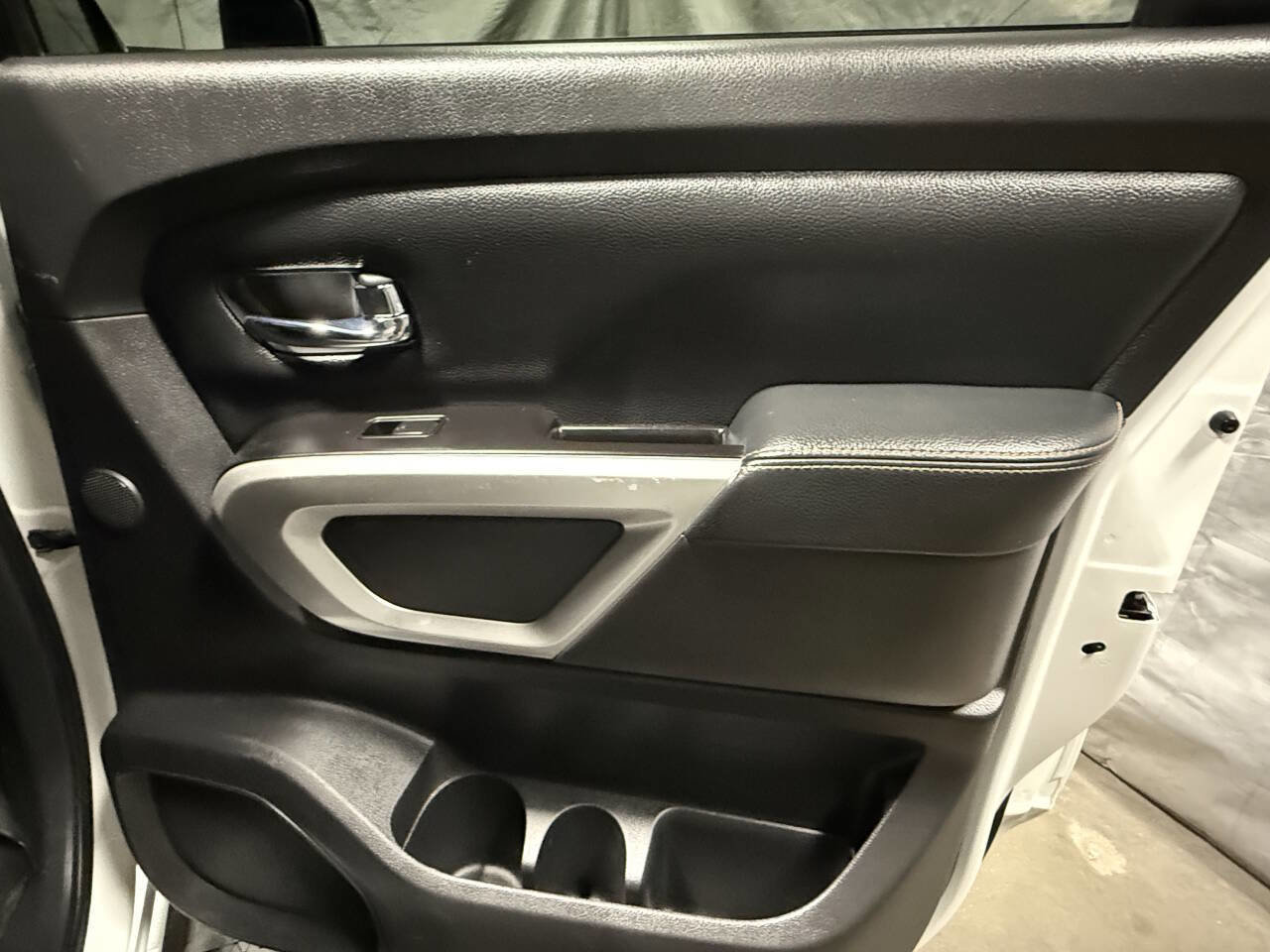 Used 2019 Nissan Titan SL w/ Texas Titan Edition image 14