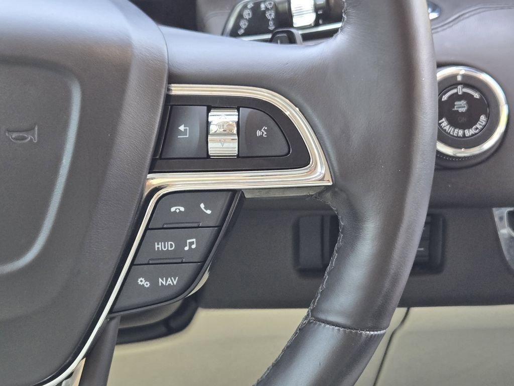 Used 2020 Lincoln Navigator Black Label w/ Cargo Convenience Package image 34