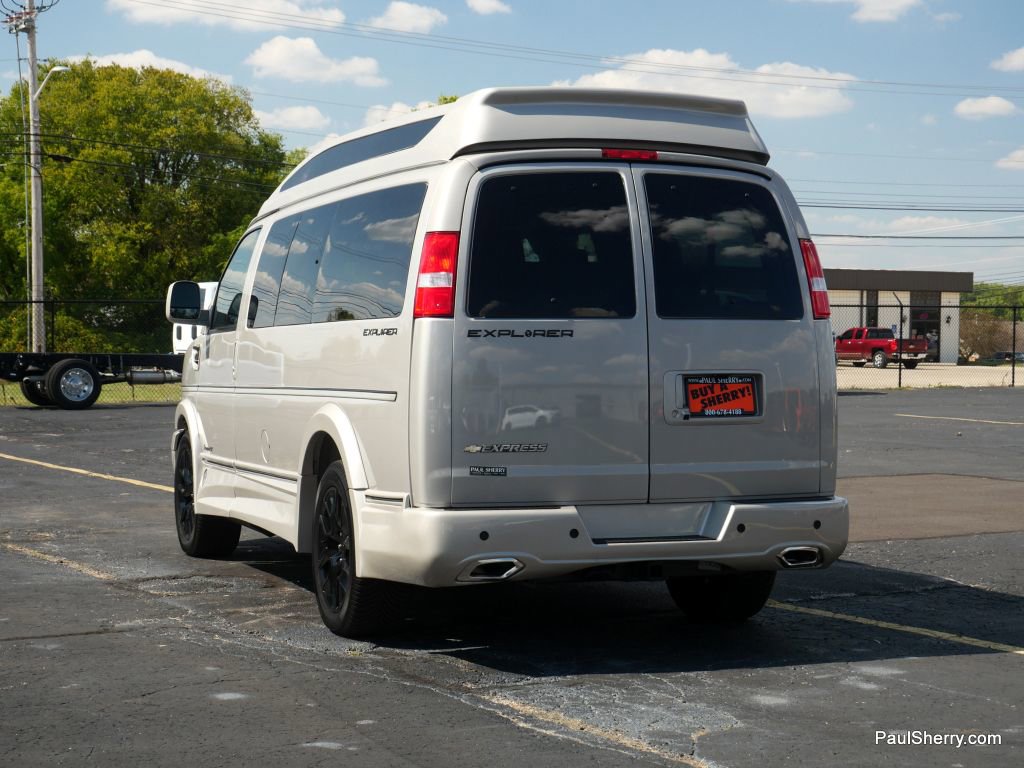 Used 2023 Chevrolet Express 2500 image 15