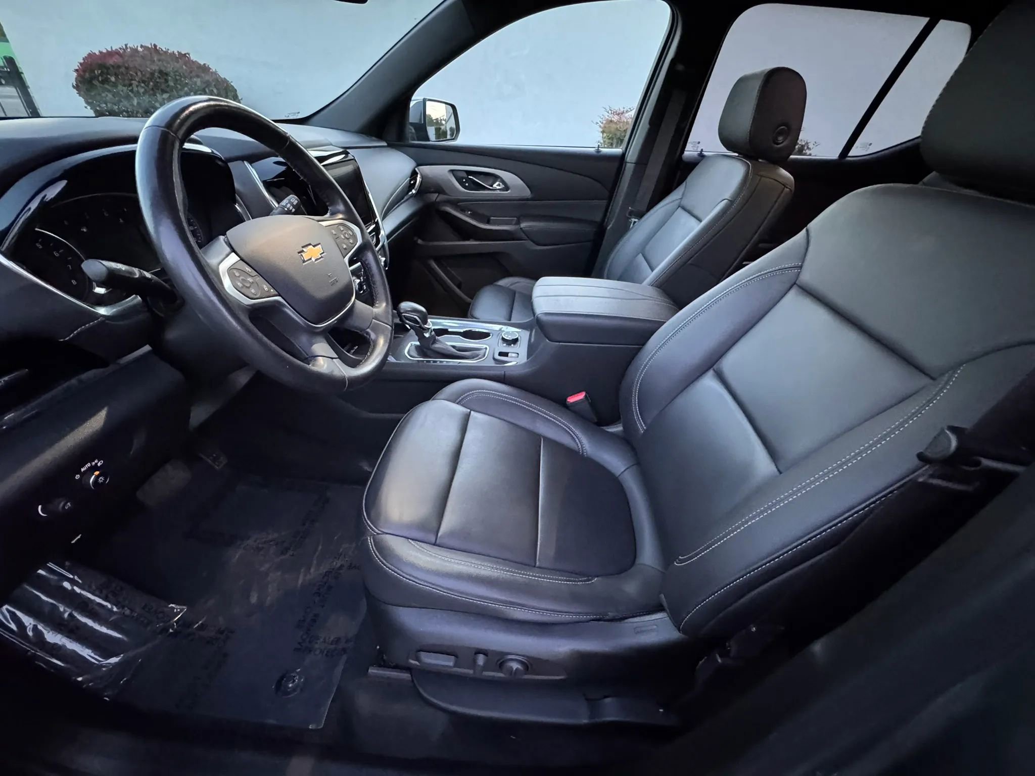 Used 2022 Chevrolet Traverse LT w/ LPO, Floor Liner Package image 10