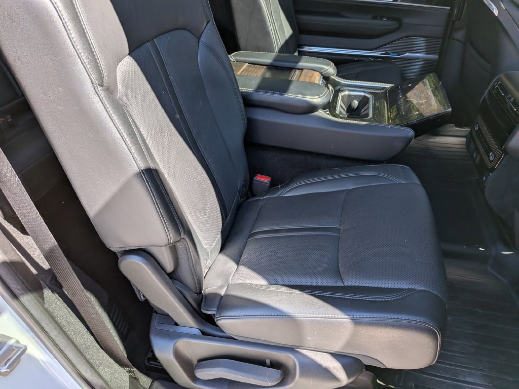 Used 2022 Jeep Grand Wagoneer Series I AWD/4WD image 35