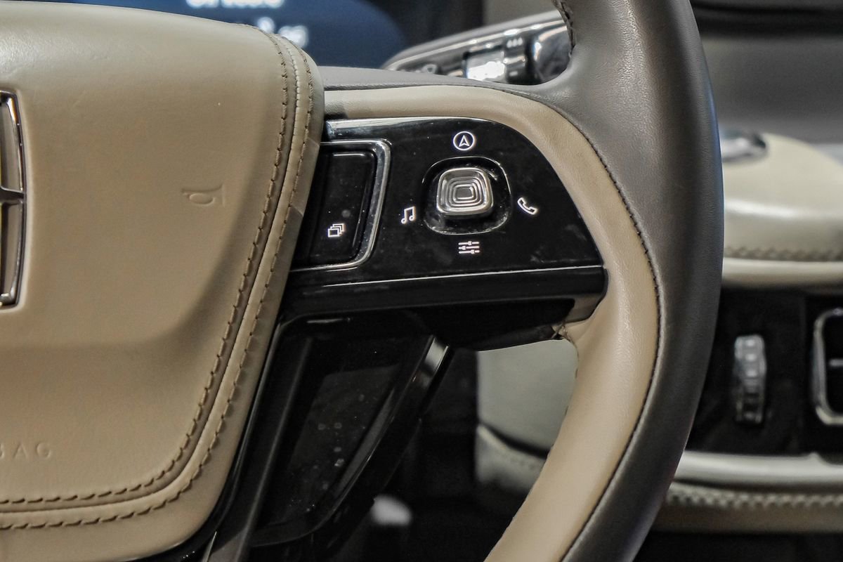 Used 2022 Lincoln Aviator 2WD image 17